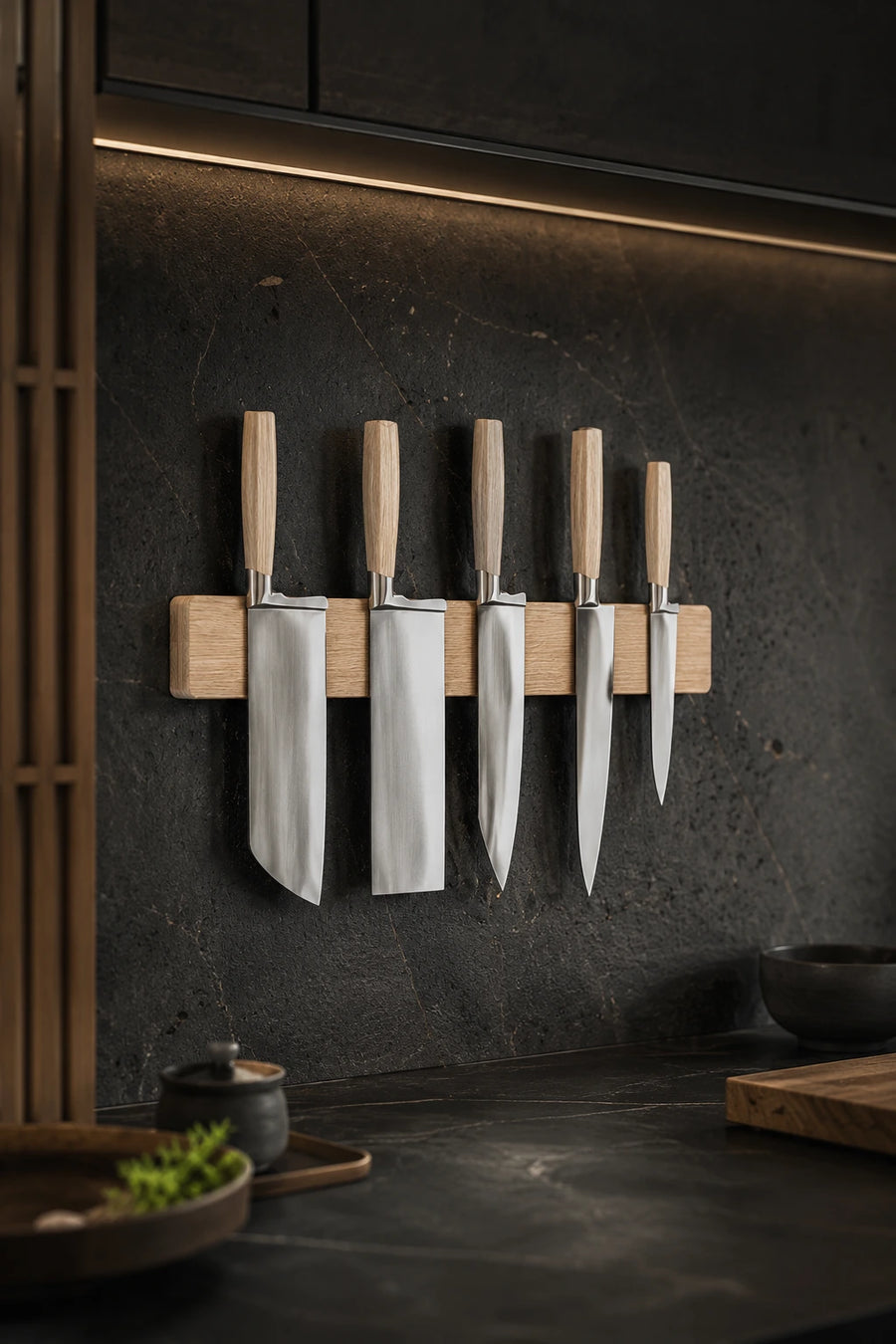 Beech Wood Magnetic Knife Rack – Wall Mounted Knife Holder