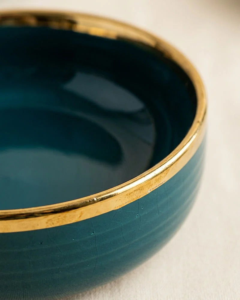 Rod Hida Dinnerware Set detail photo