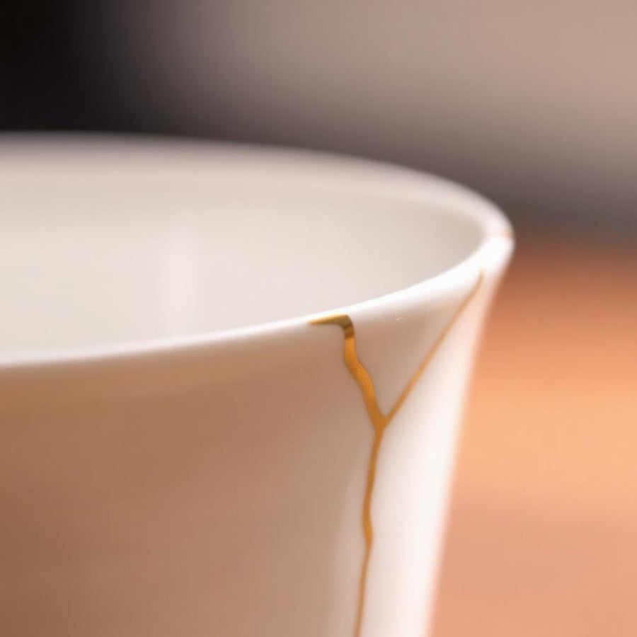 Neishi Tea Cup with Lid detail photo