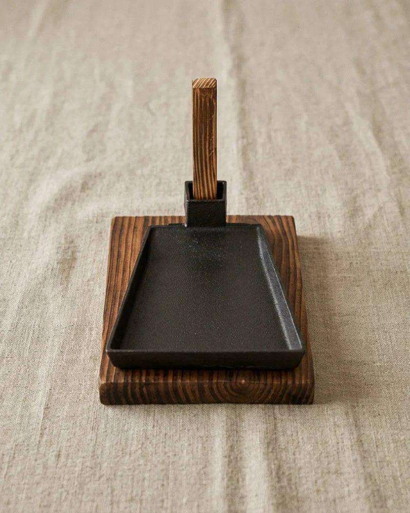Kanda BBQ Plate – Metal & Wood product photo