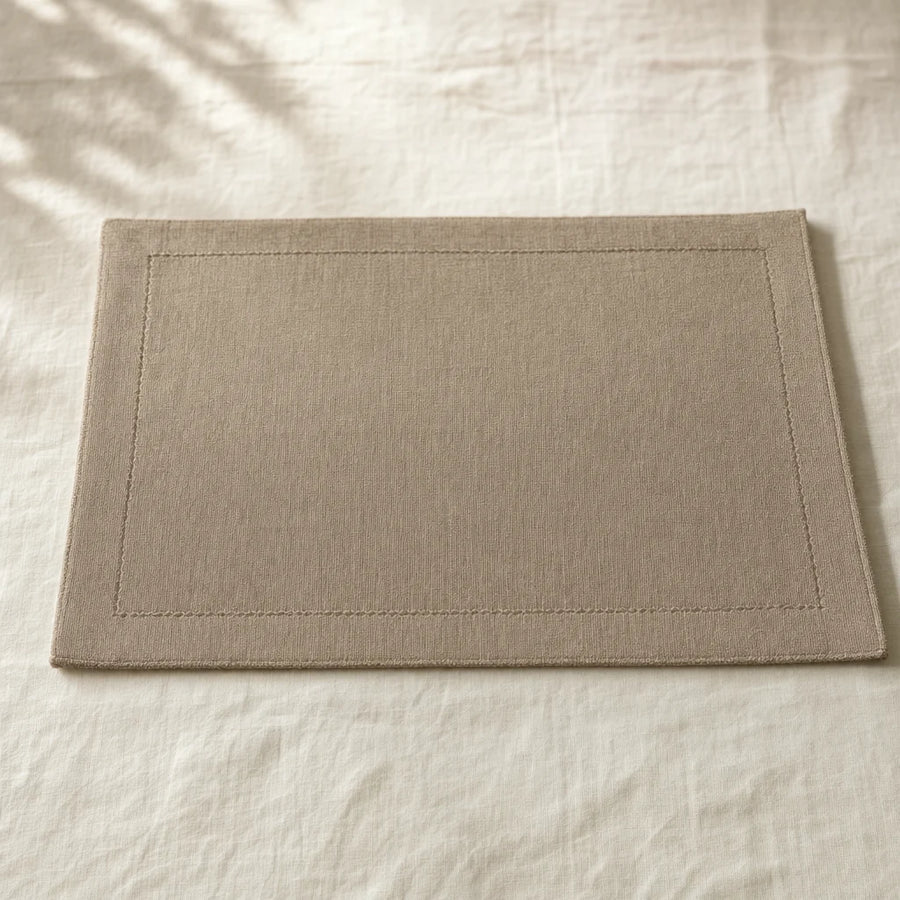 Michi Linen Table Mat product image