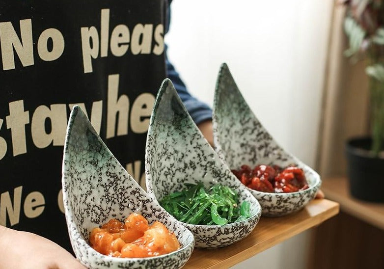 Japanese Yoshito Ceramic Sauce Bowl Set – Small Dishes for Soy Sauce & Dips