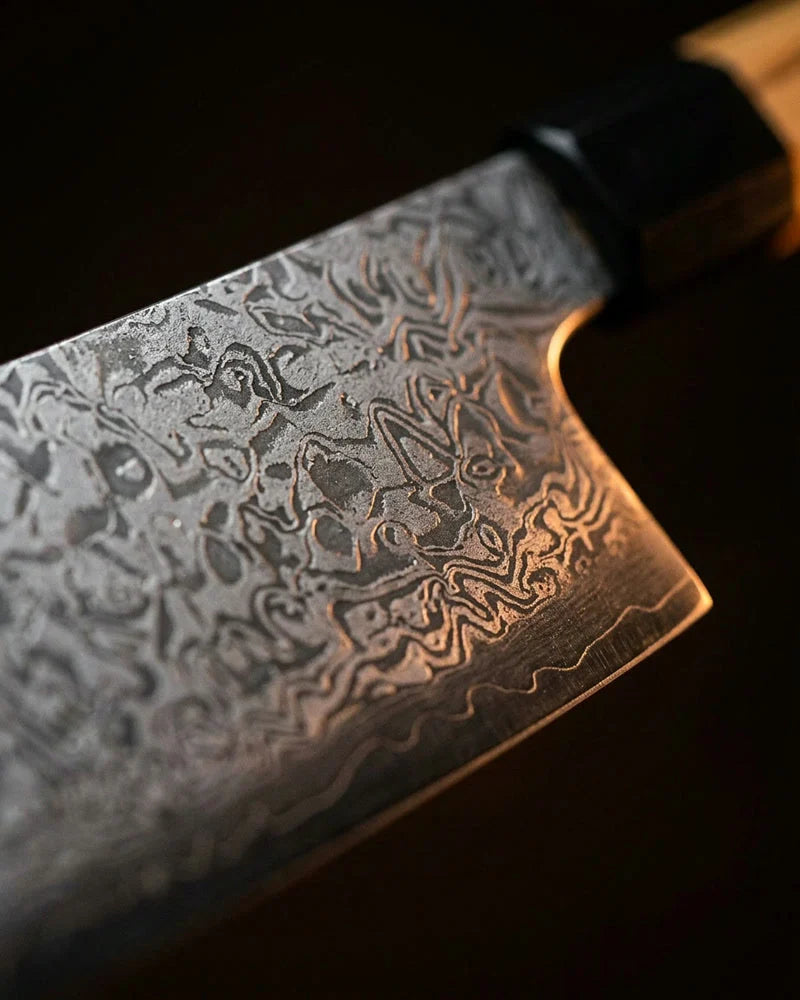 Takumi Kaza Damascus Nakiri Knife 18cm detail photo