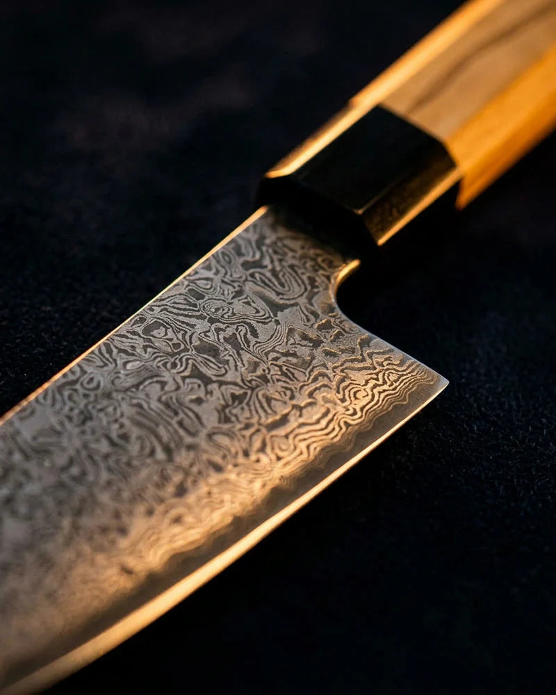 Takumi Kaza Damascus Santoku Knife 18cm detail photo
